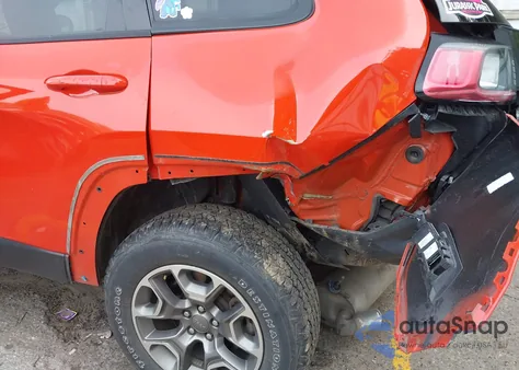 2021 Jeep Cherokee Trailhawk 4X4 из США, поврежденный, VIN 1C4PJMBX7MD119689